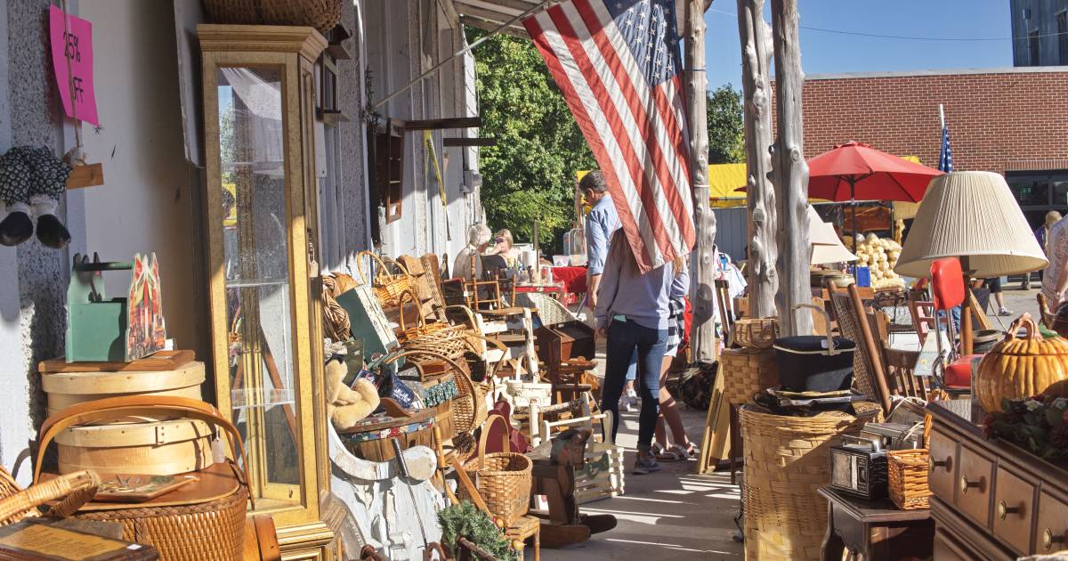 How to Start a Flea Market