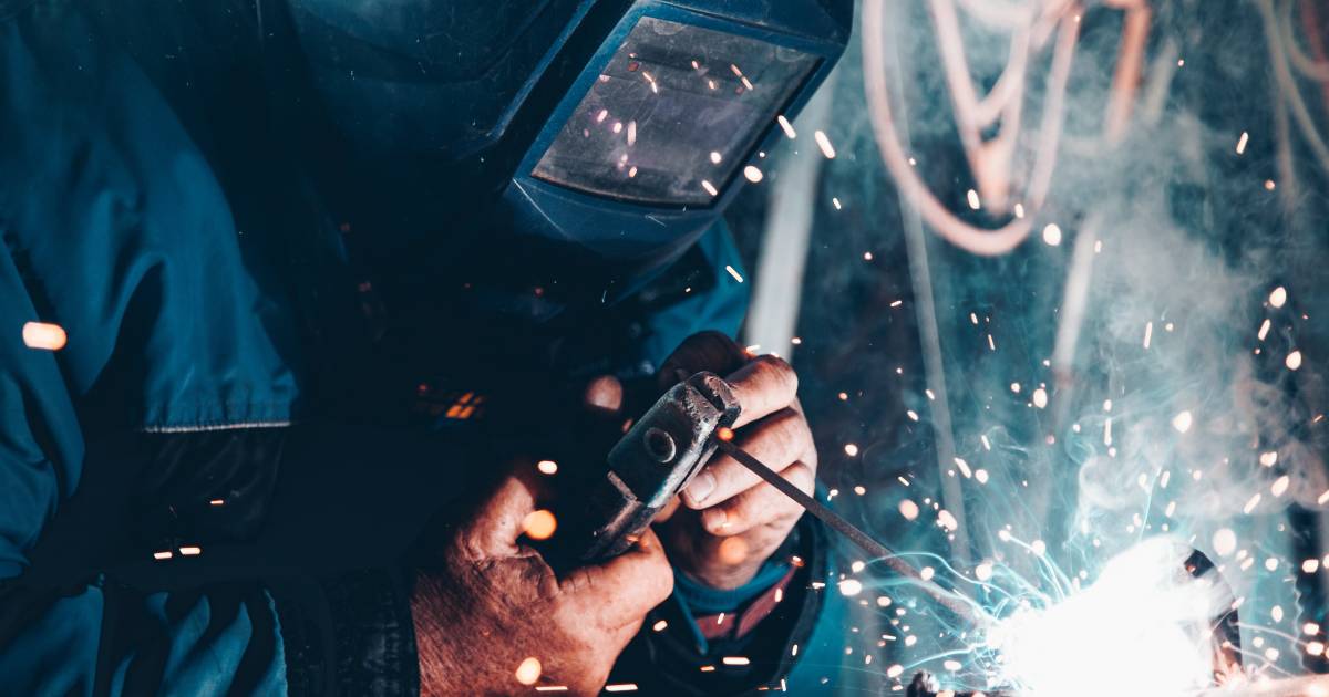 How to Start a Welding Business